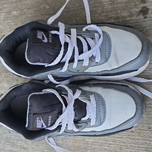 Toddler girls Nike Air Max size 13.5
